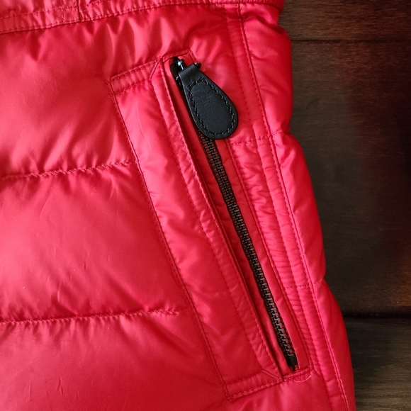 BURBERRY Brit Quilted Puffer Jacket - Picture 8 of 16